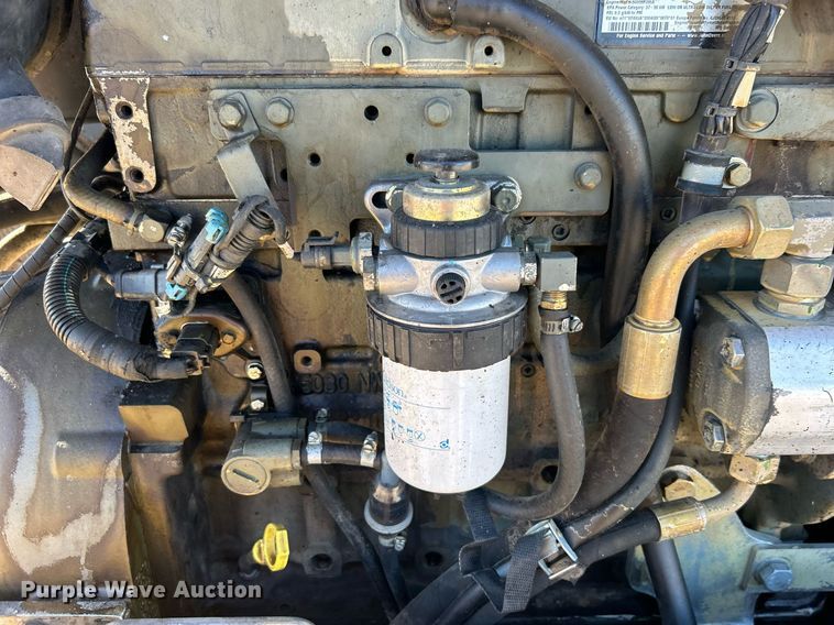 image for item DO7565 2013 John Deere 324J wheel loader