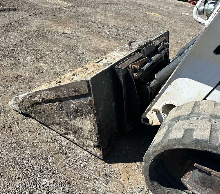 image for item DO7567 2018 Bobcat  T595 skid steer loader
