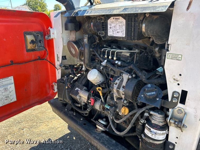 image for item DO7567 2018 Bobcat  T595 skid steer loader