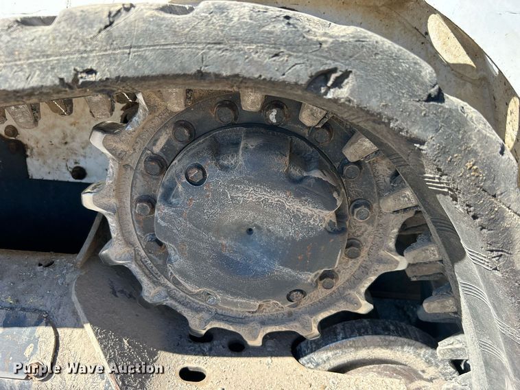 image for item DO7567 2018 Bobcat  T595 skid steer loader