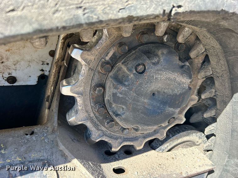 image for item DO7567 2018 Bobcat  T595 skid steer loader