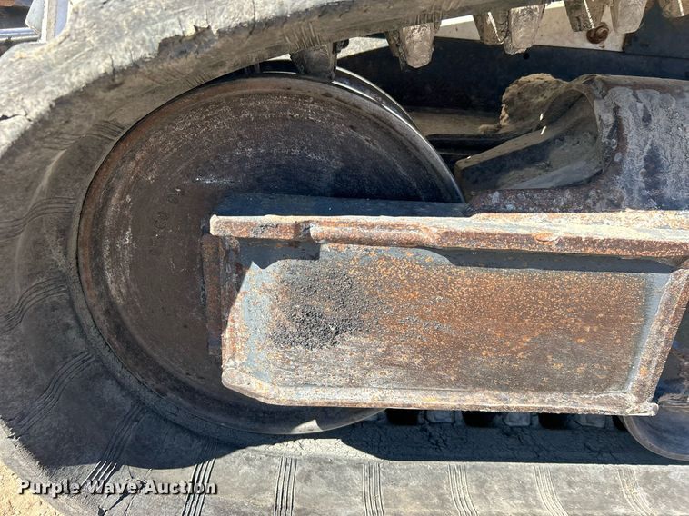 image for item DO7567 2018 Bobcat  T595 skid steer loader