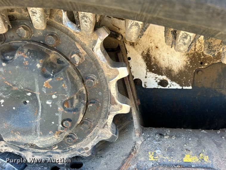 image for item DO7567 2018 Bobcat  T595 skid steer loader