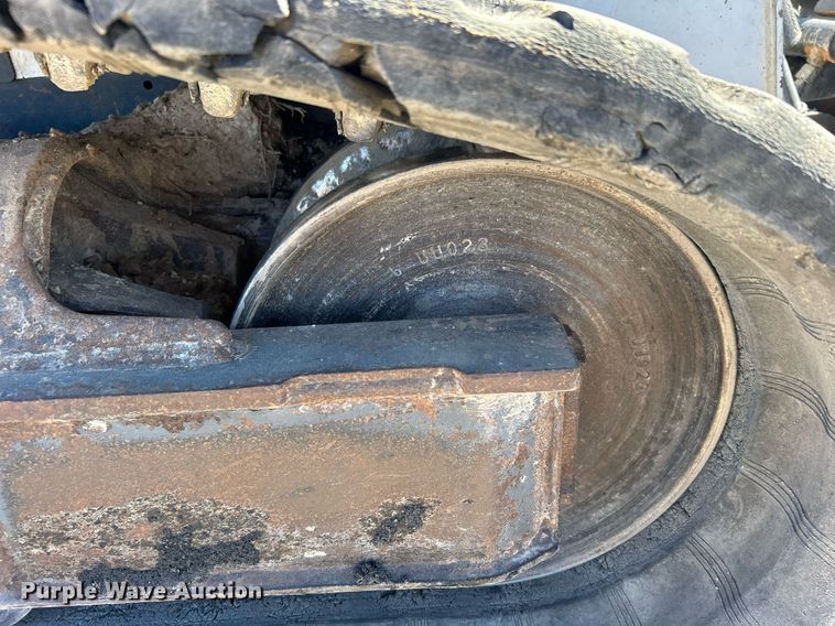 image for item DO7567 2018 Bobcat  T595 skid steer loader