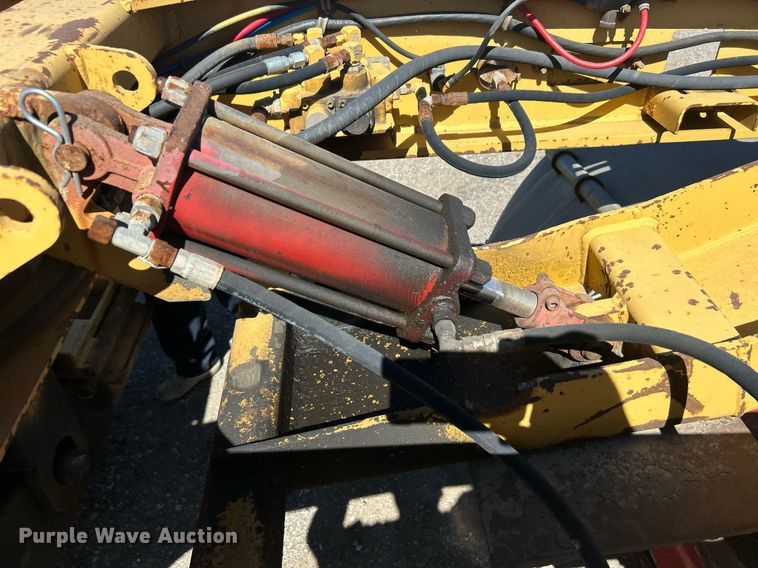 image for item DO7571 2000 Load King HDD 503 lowboy equipment trailer