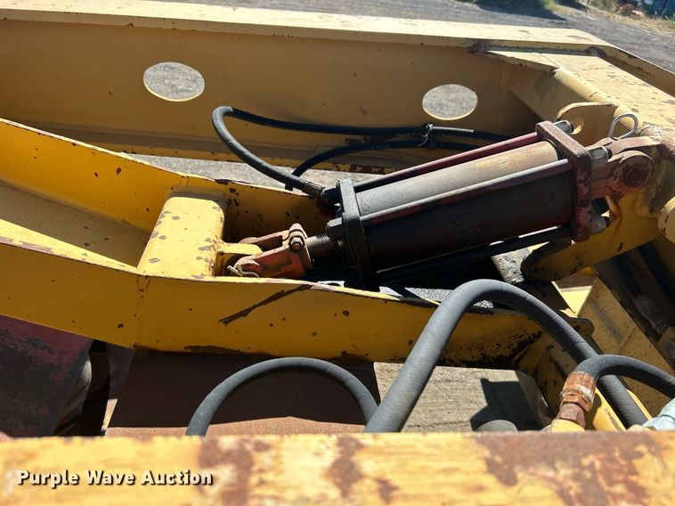 image for item DO7571 2000 Load King HDD 503 lowboy equipment trailer