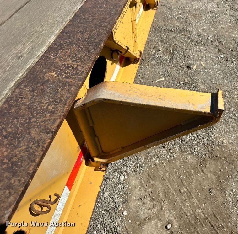 image for item DO7571 2000 Load King HDD 503 lowboy equipment trailer