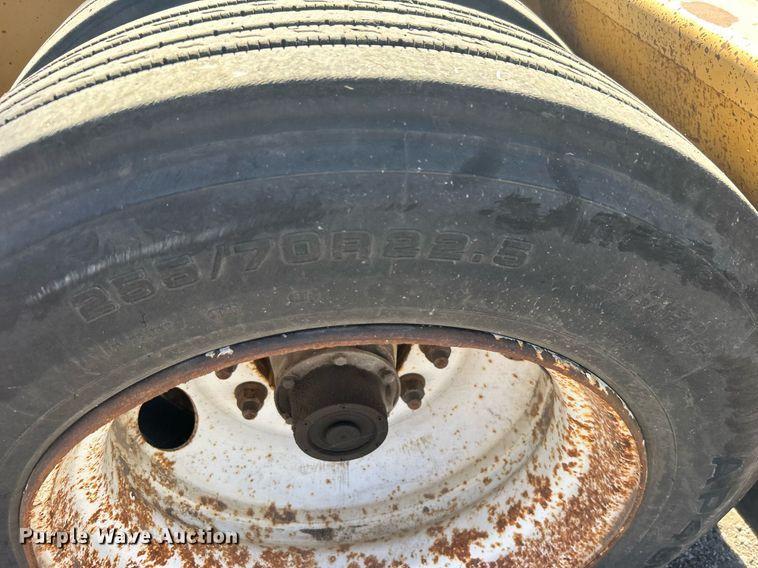 image for item DO7571 2000 Load King HDD 503 lowboy equipment trailer