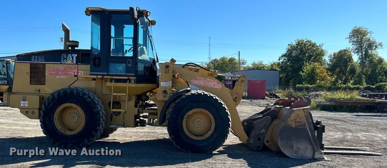 image for item DO7573 2003 Caterpillar  928G wheel loader