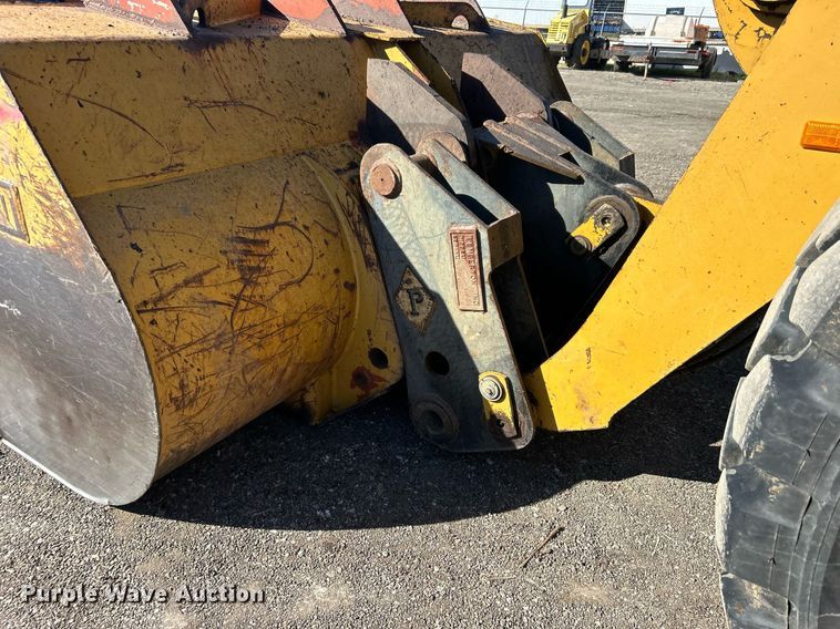 image for item DO7573 2003 Caterpillar  928G wheel loader