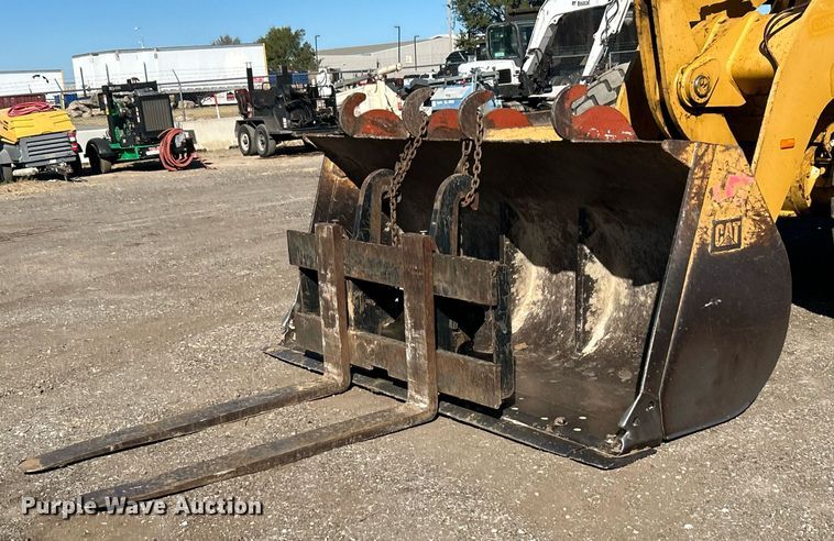 image for item DO7573 2003 Caterpillar  928G wheel loader