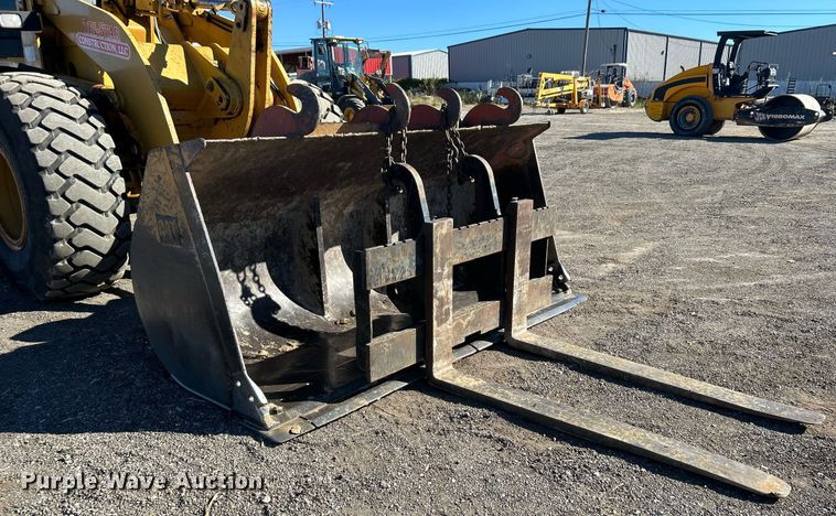 image for item DO7573 2003 Caterpillar  928G wheel loader