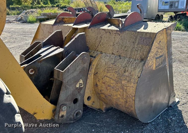 image for item DO7573 2003 Caterpillar  928G wheel loader