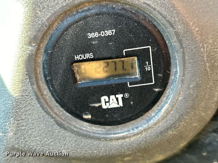 image for item DO7573 2003 Caterpillar  928G wheel loader