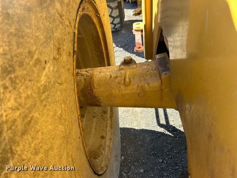 image for item DO7573 2003 Caterpillar  928G wheel loader
