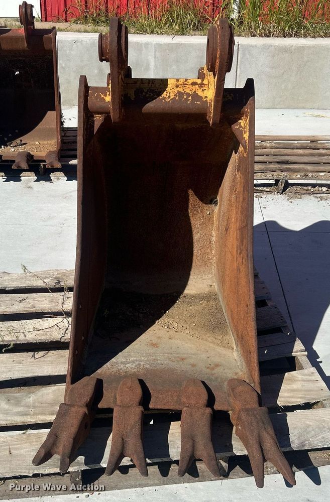 image for item DO7581 CP bucket