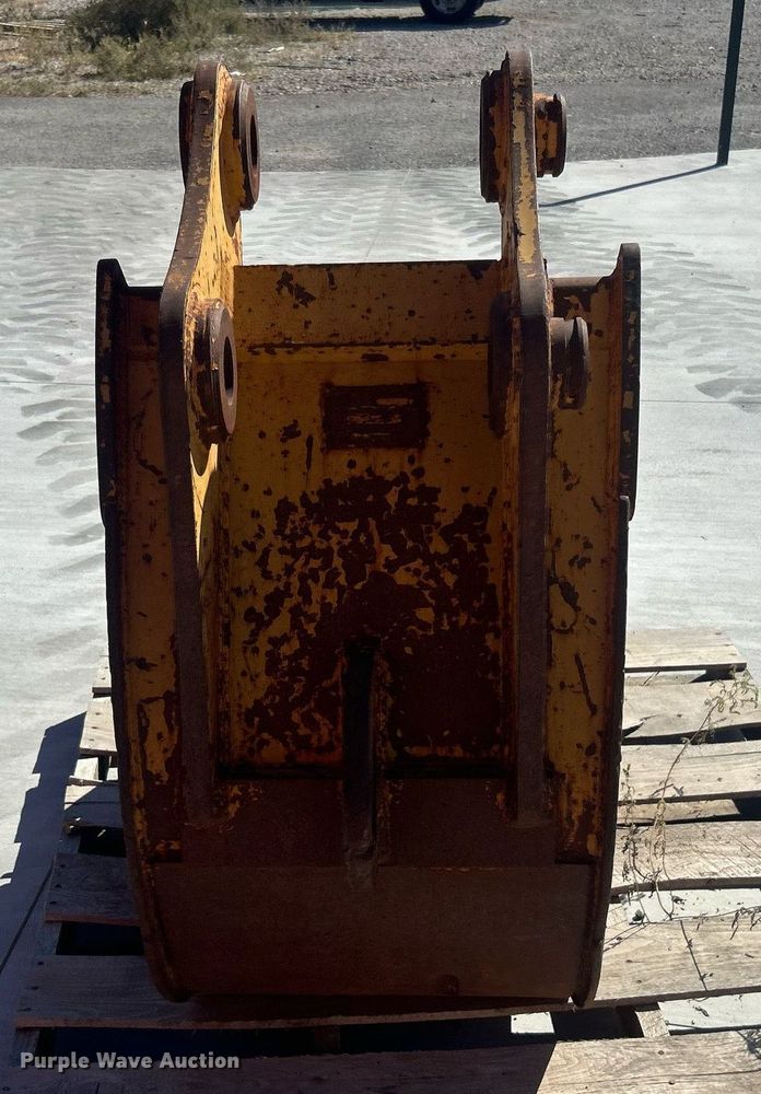 image for item DO7581 CP bucket