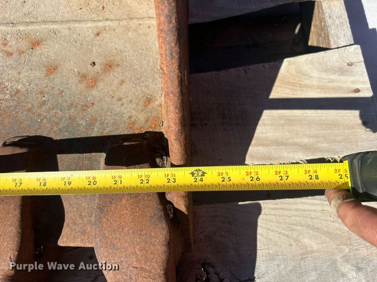 image for item DO7581 CP bucket