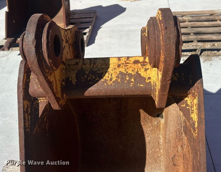 image for item DO7581 CP bucket