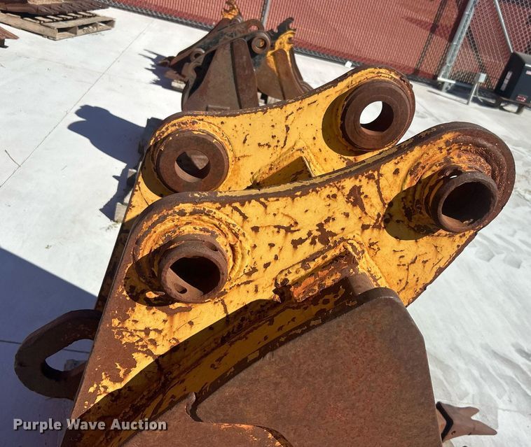 image for item DO7581 CP bucket