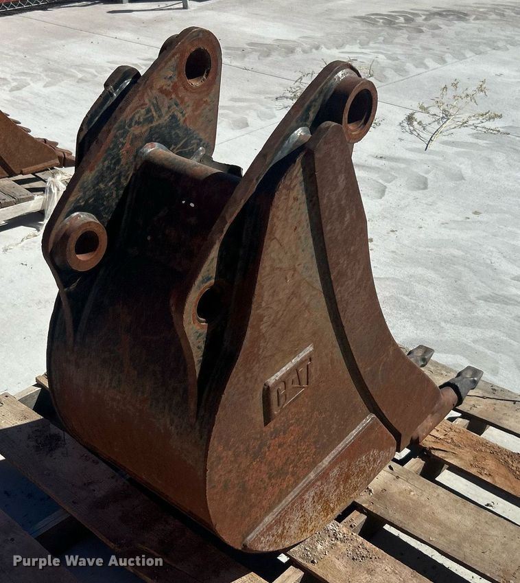 image for item DO7582 Caterpillar  bucket