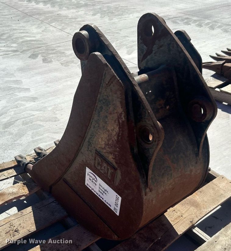 image for item DO7582 Caterpillar  bucket