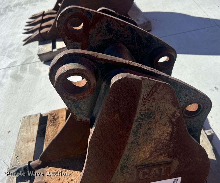 image for item DO7582 Caterpillar  bucket