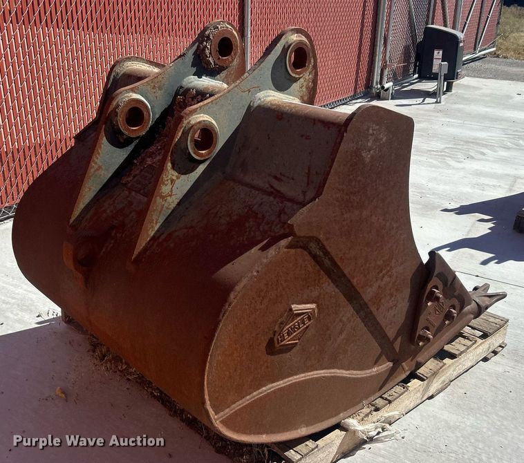 image for item DO7584 Hensley bucket