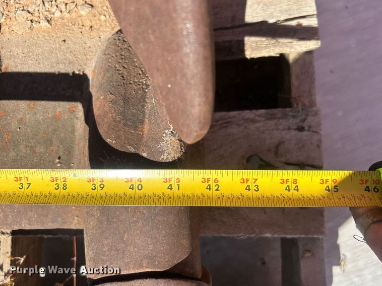 image for item DO7584 Hensley bucket