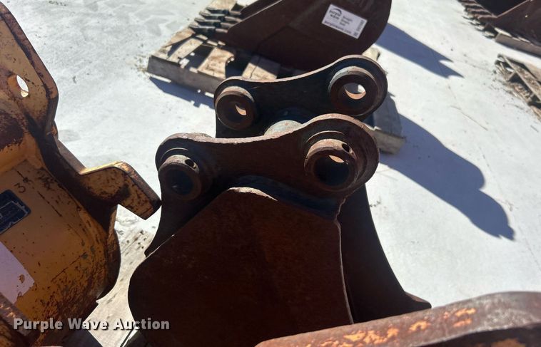 image for item DO7585 (4) buckets