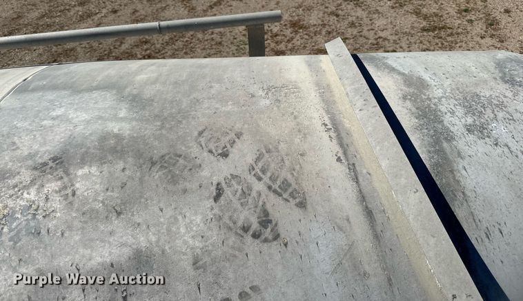 image for item DP8538 1995 Heil pneumatic dry bulk trailer