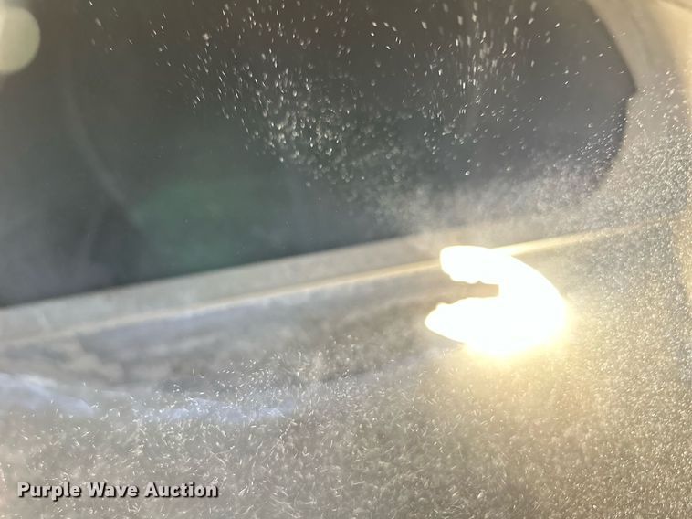 image for item DP8538 1995 Heil pneumatic dry bulk trailer