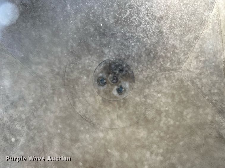 image for item DP8538 1995 Heil pneumatic dry bulk trailer