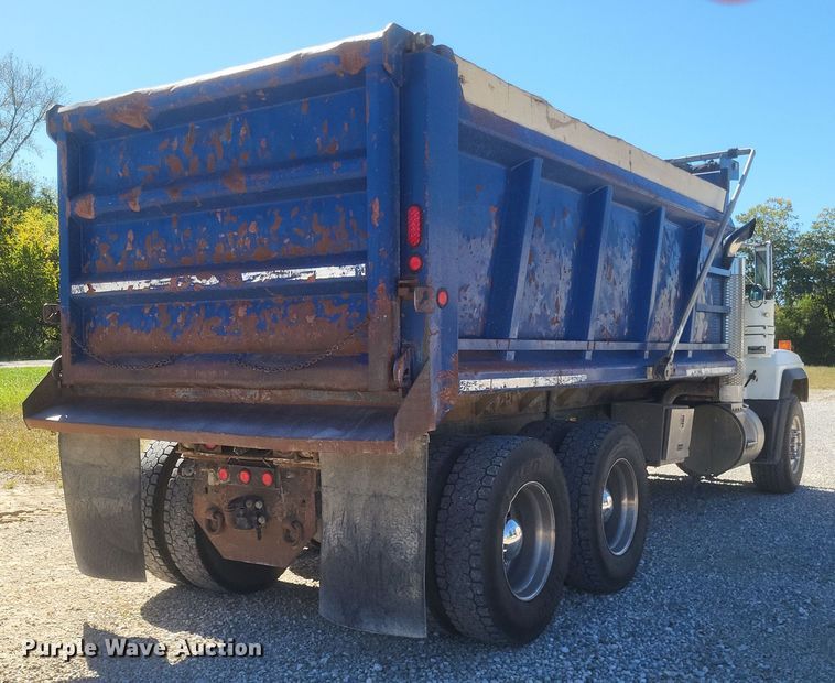 image for item DQ3708 2003 Mack RD688S dump truck