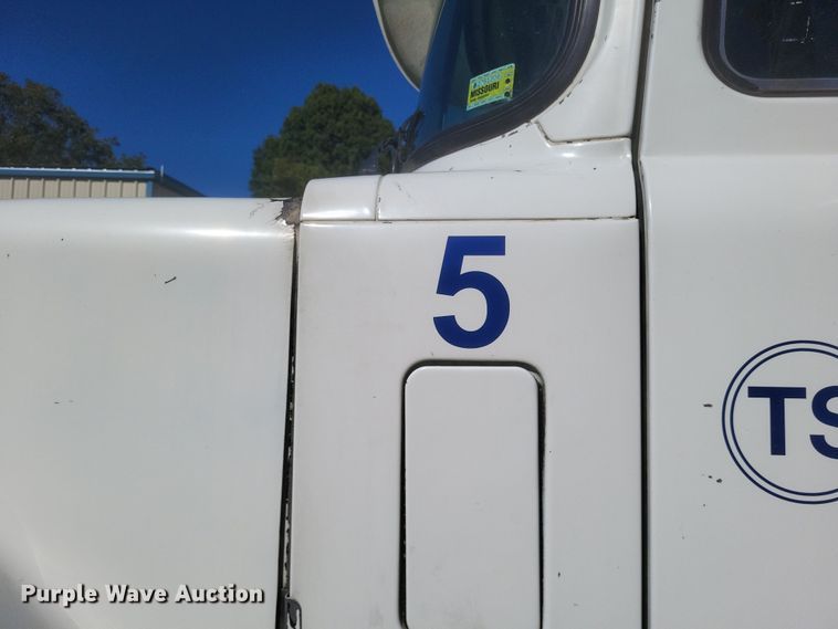 image for item DQ3708 2003 Mack RD688S dump truck