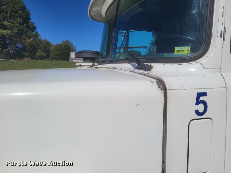 image for item DQ3708 2003 Mack RD688S dump truck