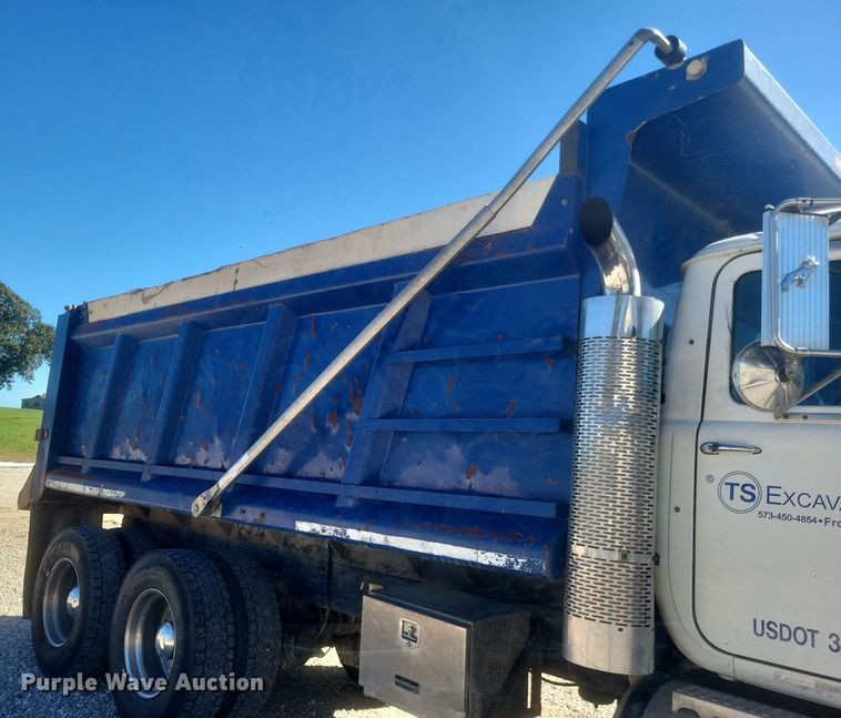 image for item DQ3708 2003 Mack RD688S dump truck