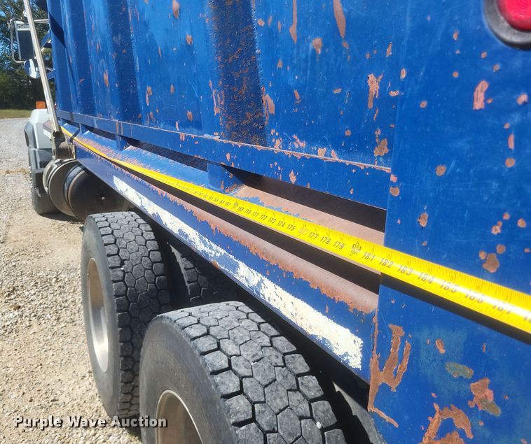 image for item DQ3708 2003 Mack RD688S dump truck