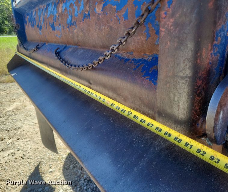 image for item DQ3708 2003 Mack RD688S dump truck