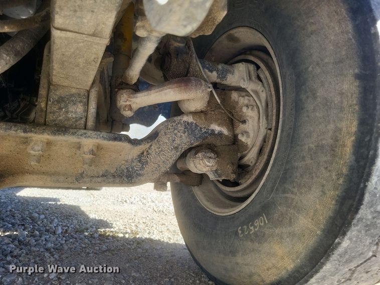 image for item DQ3708 2003 Mack RD688S dump truck