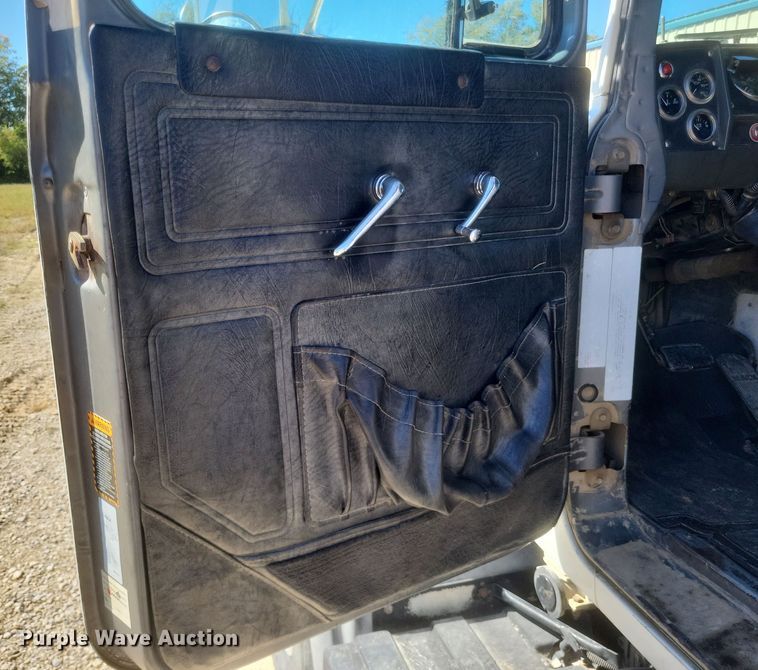 image for item DQ3708 2003 Mack RD688S dump truck