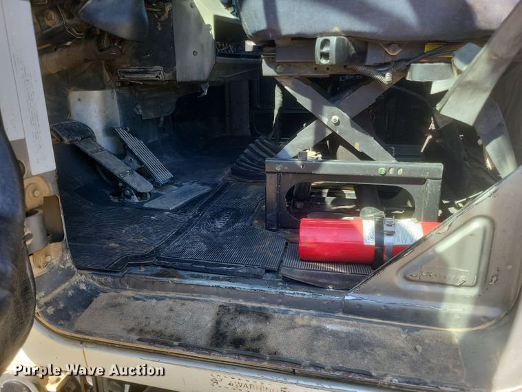 image for item DQ3708 2003 Mack RD688S dump truck