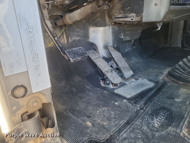 image for item DQ3708 2003 Mack RD688S dump truck