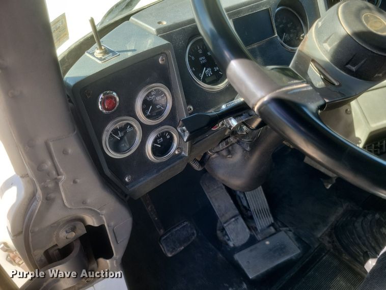 image for item DQ3708 2003 Mack RD688S dump truck