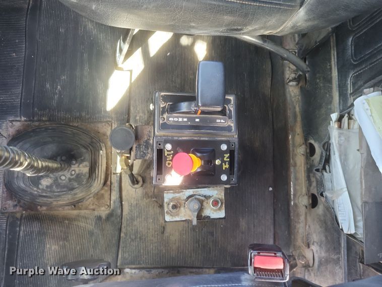 image for item DQ3708 2003 Mack RD688S dump truck