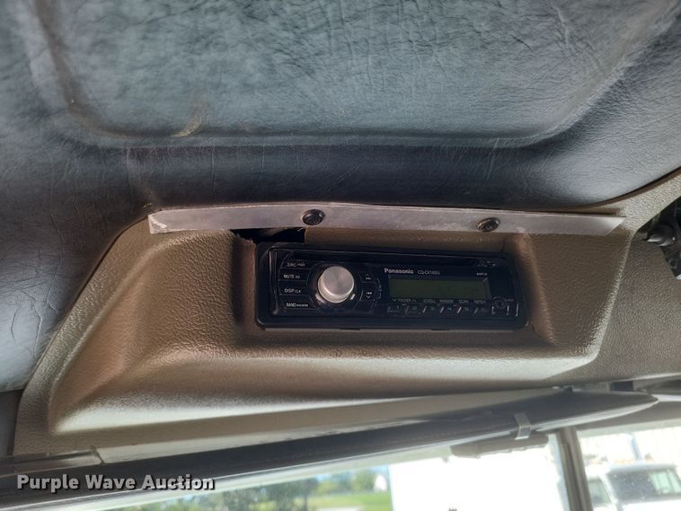 image for item DQ3708 2003 Mack RD688S dump truck