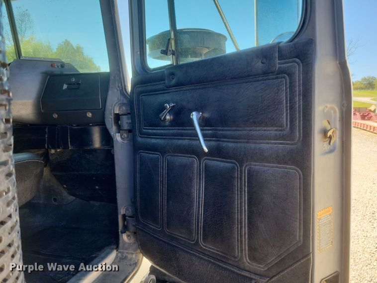 image for item DQ3708 2003 Mack RD688S dump truck