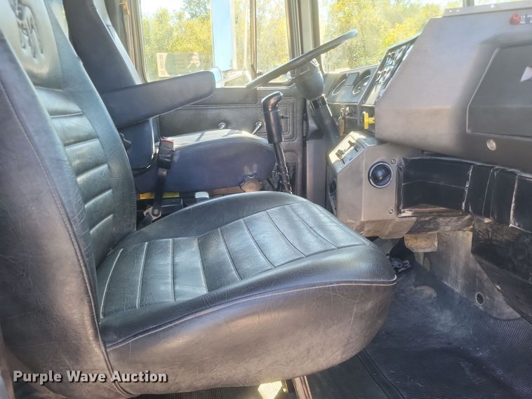 image for item DQ3708 2003 Mack RD688S dump truck