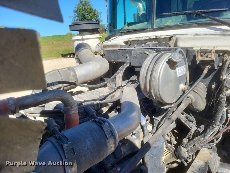 image for item DQ3708 2003 Mack RD688S dump truck