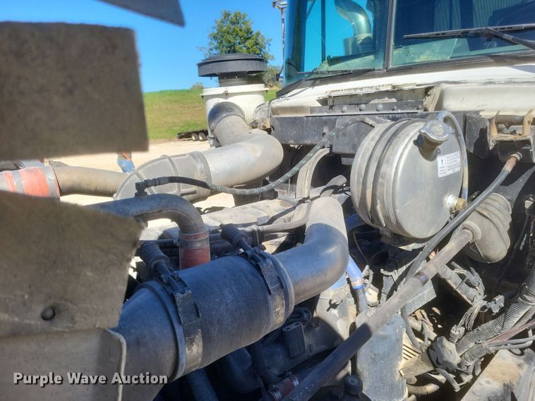 image for item DQ3708 2003 Mack RD688S dump truck